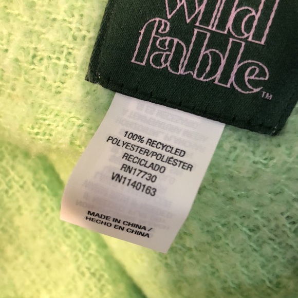 NWT Woman’s Blanket Scarf by Wild Fable - Picture 5 of 6